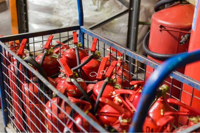Перезарядка и обслуживание огнетушителей, модулей пожаротушения Перезарядка и обслуживание огнетушителей, модулей пожаротушения