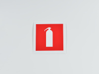 Знак F04 Огнетушитель на самоклеящейся не светящейся плёнке, 200х200 Знак F04 Огнетушитель на самоклеящейся не светящейся плёнке, 200х200