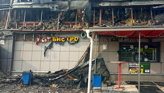Пожар в торговом павильоне в Мытищах Пожар в торговом павильоне в Мытищах